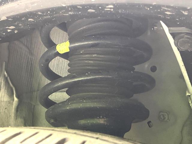 お車を安心してお乗りいただく為には、足回りの定期点検が欠かせません。サービスサポート（有償保証）では無料点検もご提供しており、安心のカーライフをお過ごしいただけるサポート体制が整っています。