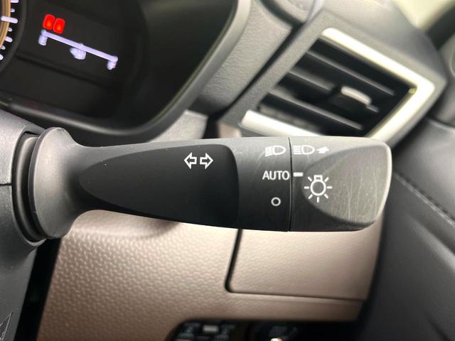 ルーミー Ｇ　禁煙車　スマートアシスト　純正９型ディスプレイオーディオ　全周囲カメラ　両側パワースライドドア　シートヒーター　オートエアコン　コーナーセンサー　スマートキー　オートライト　ＥＴＣ（28枚目）