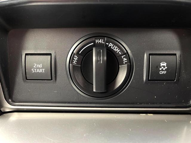 ランドクルーザープラド TX Lパッケージ 禁煙車 7人乗り 4WD 純正ナビ 全周囲カメラ パワーシート シートヒーター ウッドコンビステアリング LEDヘッドライト 純正19インチアルミ 黒革シート クルーズコントロール ETC(5枚目)