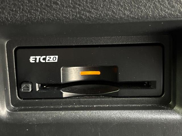 セレナ ハイウェイスターＶ　禁煙車　純正１２型ナビ　フリップダウン　プロパイロット　全周囲カメラ　両側電動スライドドア　デジタルインナーミラー　ブラインドスポット　インテリジェントエマージェンシーブレーキ　ＥＴＣ（24枚目）