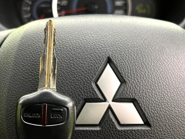 ミラージュ Ｍ　ＳＤナビ　バックカメラ　禁煙車　ＥＴＣ　オートエアコン　Ｂｌｕｅｔｏｏｔｈ　ＣＤ　ＤＶＤ再生　地デジ（5枚目）