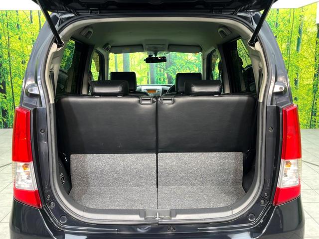 ワゴンR リミテッド 禁煙車 スマートキー ドライブレコーダー ETC オートライト HIDヘッドライト オートエアコン パワーウィンドウ 電動格納ミラー 純正革巻きステアリング CD FM ラジオ フロアマット(10枚目)