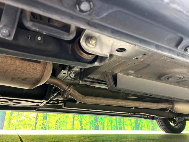 ワゴンR リミテッド 禁煙車 スマートキー ドライブレコーダー ETC オートライト HIDヘッドライト オートエアコン パワーウィンドウ 電動格納ミラー 純正革巻きステアリング CD FM ラジオ フロアマット(22枚目)