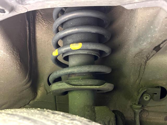 ワゴンR リミテッド 禁煙車 スマートキー ドライブレコーダー ETC オートライト HIDヘッドライト オートエアコン パワーウィンドウ 電動格納ミラー 純正革巻きステアリング CD FM ラジオ フロアマット(40枚目)