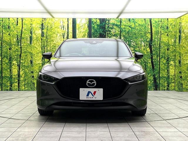 MAZDA3ファストバック 20S ブラックトーンエディション 8.8型ナビ 全周囲カメラ 衝突被害軽減システム 禁煙車 パワーシート シートヒーター シートメモリー ドラレコ コーナーセンサー LEDヘッド ETC 純正18インチアルミ オートハイビーム(14枚目)
