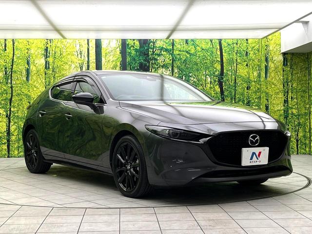 MAZDA3ファストバック 20S ブラックトーンエディション 8.8型ナビ 全周囲カメラ 衝突被害軽減システム 禁煙車 パワーシート シートヒーター シートメモリー ドラレコ コーナーセンサー LEDヘッド ETC 純正18インチアルミ オートハイビーム(16枚目)