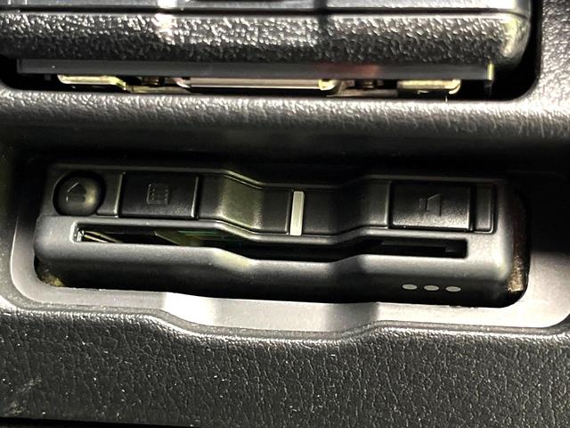 MAZDA3ファストバック 20S ブラックトーンエディション 8.8型ナビ 全周囲カメラ 衝突被害軽減システム 禁煙車 パワーシート シートヒーター シートメモリー ドラレコ コーナーセンサー LEDヘッド ETC 純正18インチアルミ オートハイビーム(23枚目)