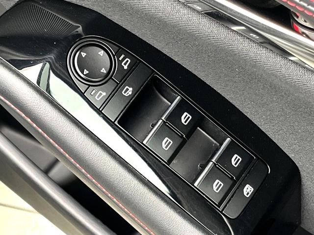 MAZDA3ファストバック 20S ブラックトーンエディション 8.8型ナビ 全周囲カメラ 衝突被害軽減システム 禁煙車 パワーシート シートヒーター シートメモリー ドラレコ コーナーセンサー LEDヘッド ETC 純正18インチアルミ オートハイビーム(26枚目)