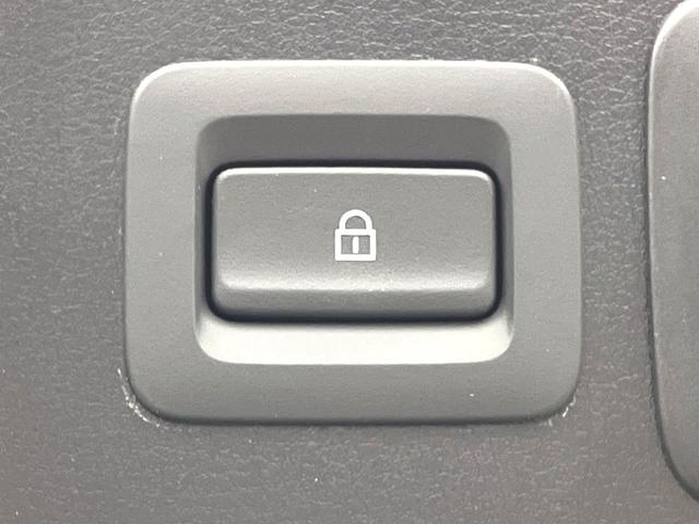 MAZDA3ファストバック 20S ブラックトーンエディション 8.8型ナビ 全周囲カメラ 衝突被害軽減システム 禁煙車 パワーシート シートヒーター シートメモリー ドラレコ コーナーセンサー LEDヘッド ETC 純正18インチアルミ オートハイビーム(33枚目)