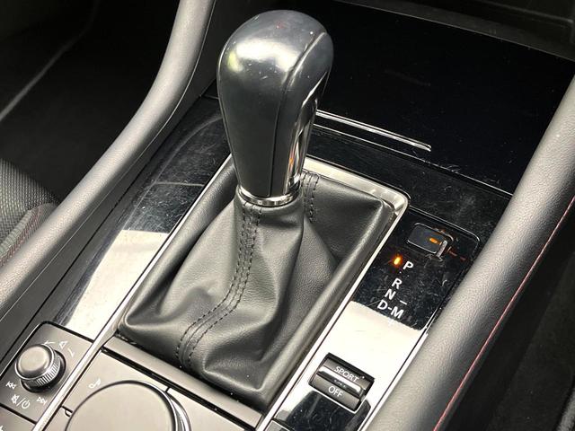 MAZDA3ファストバック 20S ブラックトーンエディション 8.8型ナビ 全周囲カメラ 衝突被害軽減システム 禁煙車 パワーシート シートヒーター シートメモリー ドラレコ コーナーセンサー LEDヘッド ETC 純正18インチアルミ オートハイビーム(42枚目)