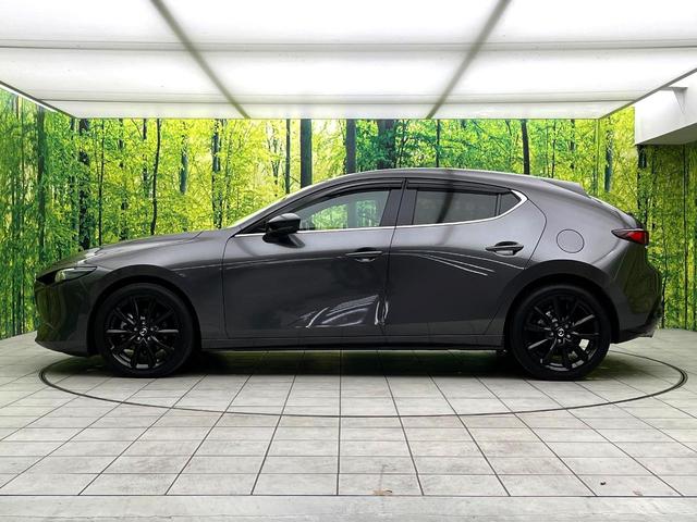 MAZDA3ファストバック 20S ブラックトーンエディション 8.8型ナビ 全周囲カメラ 衝突被害軽減システム 禁煙車 パワーシート シートヒーター シートメモリー ドラレコ コーナーセンサー LEDヘッド ETC 純正18インチアルミ オートハイビーム(61枚目)