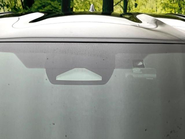 ヤリスクロス ハイブリッドZ 全周囲カメラ 衝突被害軽減システム レーダークルーズ 禁煙車 パワーシート ドラレコ コーナーセンサー スマートキー LEDヘッド ビルトインETC 純正18インチアルミ 車線逸脱警報 オートライト(3枚目)