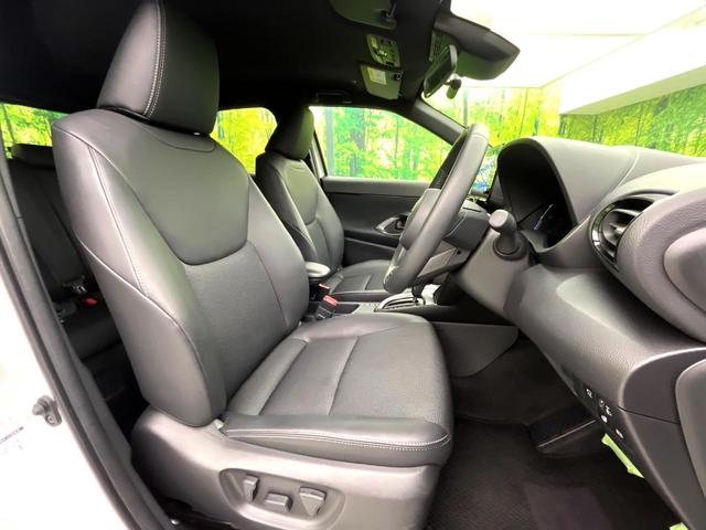 ヤリスクロス ハイブリッドZ 全周囲カメラ 衝突被害軽減システム レーダークルーズ 禁煙車 パワーシート ドラレコ コーナーセンサー スマートキー LEDヘッド ビルトインETC 純正18インチアルミ 車線逸脱警報 オートライト(8枚目)