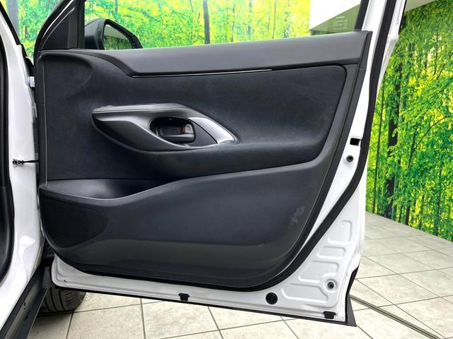 ヤリスクロス ハイブリッドZ 全周囲カメラ 衝突被害軽減システム レーダークルーズ 禁煙車 パワーシート ドラレコ コーナーセンサー スマートキー LEDヘッド ビルトインETC 純正18インチアルミ 車線逸脱警報 オートライト(42枚目)