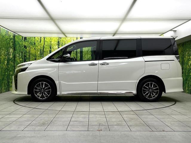 ヴォクシー ZS 煌 禁煙車 アルパイン製11型ナビ アルパイン製後席モニター 両側パワースライドドア トヨタセーフティーセンス LEDライト オートライト フォグランプ ETC 純正16インチアルミホイール(25枚目)