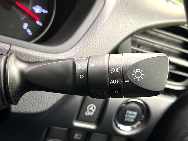 ヴォクシー ZS 煌 禁煙車 アルパイン製11型ナビ アルパイン製後席モニター 両側パワースライドドア トヨタセーフティーセンス LEDライト オートライト フォグランプ ETC 純正16インチアルミホイール(37枚目)