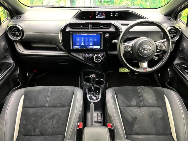 アクア Ｇ　ＧＲスポーツ・１７インチパッケージ　禁煙車　セーフティセンス　純正９型ナビ　バックカメラ　ＥＴＣ　車線逸脱警報　オートマティックハイビーム　横滑り防止装置　ＬＥＤヘッド　オートライト　オートエアコン　電動格納ミラー　スマートキー（2枚目）