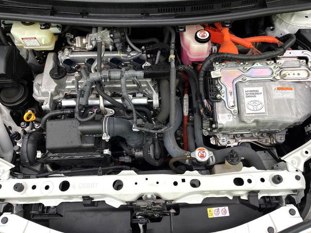 アクア Ｇ　ＧＲスポーツ・１７インチパッケージ　禁煙車　セーフティセンス　純正９型ナビ　バックカメラ　ＥＴＣ　車線逸脱警報　オートマティックハイビーム　横滑り防止装置　ＬＥＤヘッド　オートライト　オートエアコン　電動格納ミラー　スマートキー（18枚目）