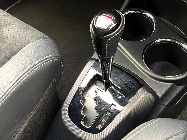 アクア Ｇ　ＧＲスポーツ・１７インチパッケージ　禁煙車　セーフティセンス　純正９型ナビ　バックカメラ　ＥＴＣ　車線逸脱警報　オートマティックハイビーム　横滑り防止装置　ＬＥＤヘッド　オートライト　オートエアコン　電動格納ミラー　スマートキー（27枚目）