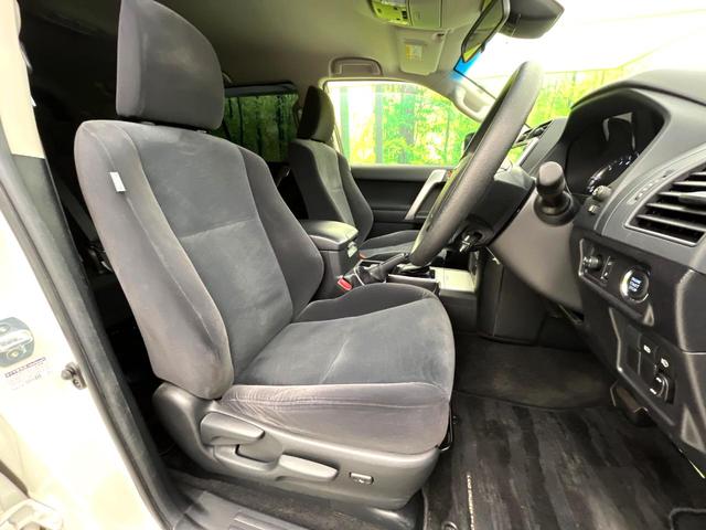 ランドクルーザープラド TX 4WD 7人乗り TRDエアロ 9インチナビ バックカメラ セーフティセンス 禁煙車 コーナーセンサー スマートキー LEDヘッドライト ルーフレール ビルトインETC 純正17インチアルミ(7枚目)