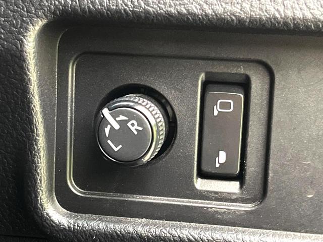ランドクルーザープラド TX 4WD 7人乗り TRDエアロ 9インチナビ バックカメラ セーフティセンス 禁煙車 コーナーセンサー スマートキー LEDヘッドライト ルーフレール ビルトインETC 純正17インチアルミ(26枚目)