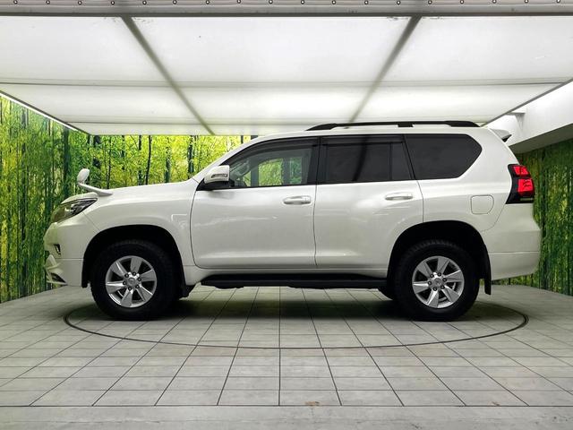 ランドクルーザープラド TX 4WD 7人乗り TRDエアロ 9インチナビ バックカメラ セーフティセンス 禁煙車 コーナーセンサー スマートキー LEDヘッドライト ルーフレール ビルトインETC 純正17インチアルミ(55枚目)