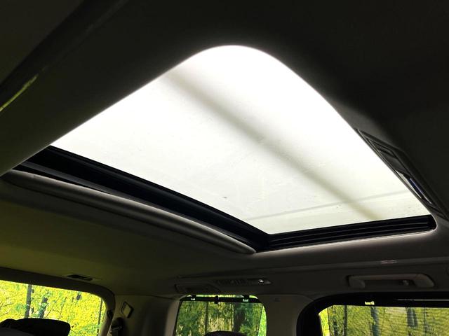 アルファードハイブリッド SR Cパッケージ 禁煙車 4WD サンルーフ フリップダウンモニター 純正9インチディスプレイオーディオ バックカメラ デジタルインナーミラー 黒革シート 両側パワースライドドア パワーバックドア ETC(3枚目)