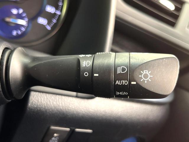 アルファードハイブリッド SR Cパッケージ 禁煙車 4WD サンルーフ フリップダウンモニター 純正9インチディスプレイオーディオ バックカメラ デジタルインナーミラー 黒革シート 両側パワースライドドア パワーバックドア ETC(28枚目)