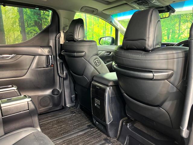 アルファードハイブリッド SR Cパッケージ 禁煙車 4WD サンルーフ フリップダウンモニター 純正9インチディスプレイオーディオ バックカメラ デジタルインナーミラー 黒革シート 両側パワースライドドア パワーバックドア ETC(57枚目)