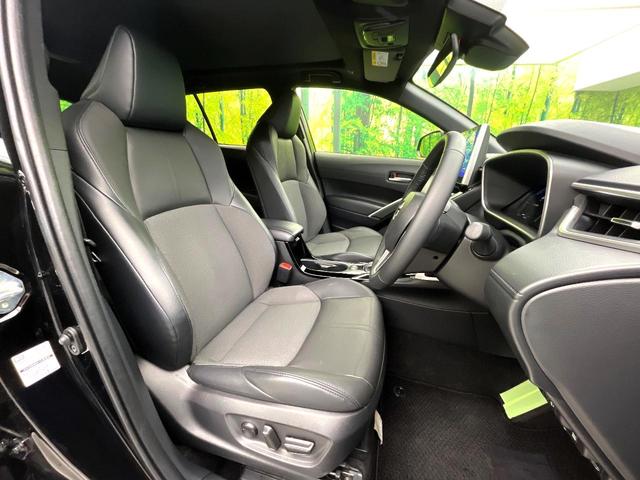 カローラクロス ハイブリッド　Ｚ　パノラマルーフ　純正１０．５型ディスプレイオーディオ　全周囲カメラ　トヨタセーフティー　アダプディブクルーズコントロール　禁煙車　パワーバックドア　ハーフレザー　パワーシート　シートヒーター（8枚目）