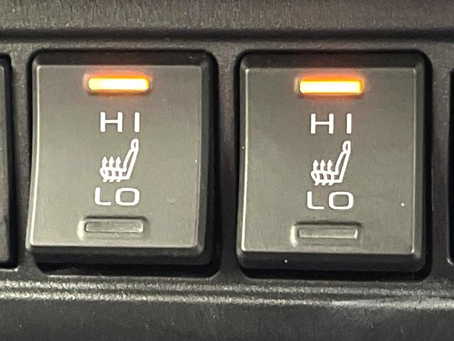 カローラクロス ハイブリッド　Ｚ　パノラマルーフ　純正１０．５型ディスプレイオーディオ　全周囲カメラ　トヨタセーフティー　アダプディブクルーズコントロール　禁煙車　パワーバックドア　ハーフレザー　パワーシート　シートヒーター（35枚目）