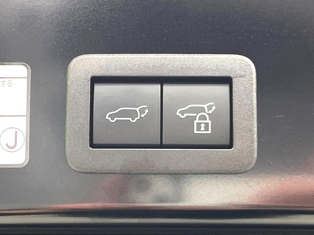 カローラクロス ハイブリッド　Ｚ　パノラマルーフ　純正１０．５型ディスプレイオーディオ　全周囲カメラ　トヨタセーフティー　アダプディブクルーズコントロール　禁煙車　パワーバックドア　ハーフレザー　パワーシート　シートヒーター（43枚目）