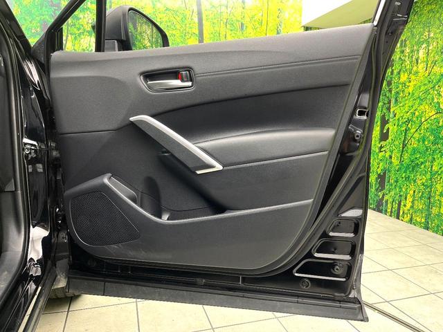 カローラクロス ハイブリッド　Ｚ　パノラマルーフ　純正１０．５型ディスプレイオーディオ　全周囲カメラ　トヨタセーフティー　アダプディブクルーズコントロール　禁煙車　パワーバックドア　ハーフレザー　パワーシート　シートヒーター（47枚目）