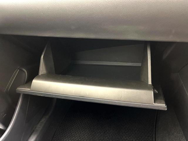 カローラクロス ハイブリッド　Ｚ　パノラマルーフ　純正１０．５型ディスプレイオーディオ　全周囲カメラ　トヨタセーフティー　アダプディブクルーズコントロール　禁煙車　パワーバックドア　ハーフレザー　パワーシート　シートヒーター（51枚目）