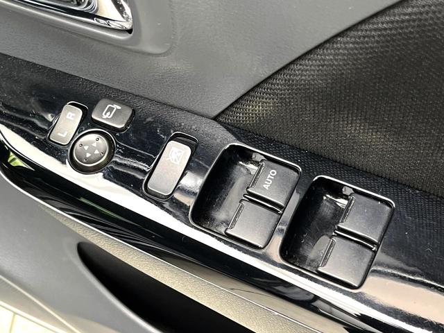 ワゴンＲスティングレー Ｘ　ＳＤナビ　禁煙車　オートライト　オートエアコン　スマートキー　電動格納ミラー　ＨＩＤヘッドライト　純正１４インチアルミ　アイドリングストップ（7枚目）