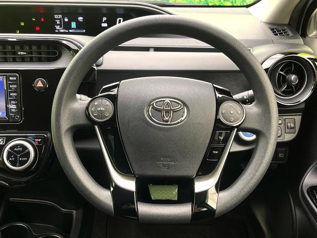 アクア Ｓスタイルブラック　禁煙車　衝突軽減ブレーキ　純正ナビ　バックカメラ　オートエアコン　スマートキー　ＬＥＤヘッドライト　オートハイビーム　電動格納ミラー　パワーウィンドウ　車線逸脱抑制装置　ＥＴＣ（11枚目）