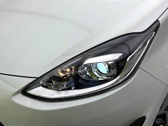 アクア Ｓスタイルブラック　禁煙車　衝突軽減ブレーキ　純正ナビ　バックカメラ　オートエアコン　スマートキー　ＬＥＤヘッドライト　オートハイビーム　電動格納ミラー　パワーウィンドウ　車線逸脱抑制装置　ＥＴＣ（12枚目）