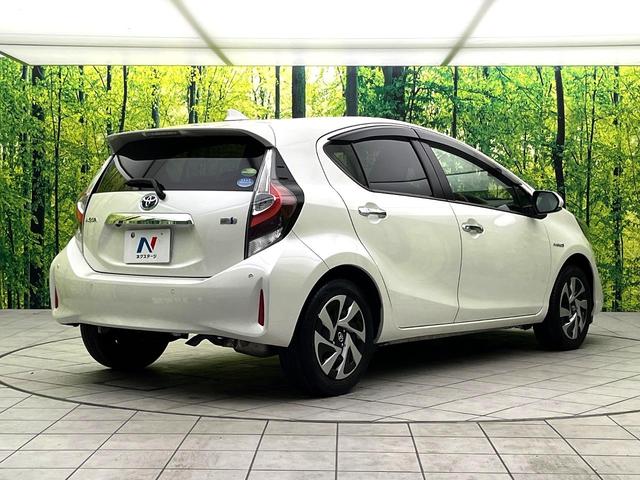 アクア Ｓスタイルブラック　禁煙車　衝突軽減ブレーキ　純正ナビ　バックカメラ　オートエアコン　スマートキー　ＬＥＤヘッドライト　オートハイビーム　電動格納ミラー　パワーウィンドウ　車線逸脱抑制装置　ＥＴＣ（17枚目）