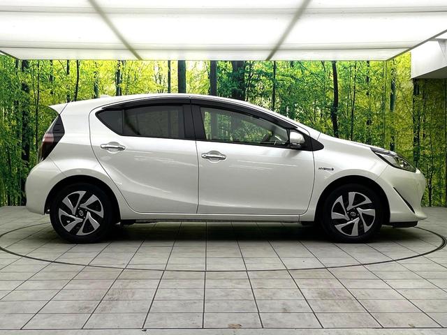 アクア Ｓスタイルブラック　禁煙車　衝突軽減ブレーキ　純正ナビ　バックカメラ　オートエアコン　スマートキー　ＬＥＤヘッドライト　オートハイビーム　電動格納ミラー　パワーウィンドウ　車線逸脱抑制装置　ＥＴＣ（40枚目）