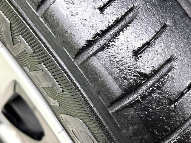 アクア Ｓスタイルブラック　禁煙車　衝突軽減ブレーキ　純正ナビ　バックカメラ　オートエアコン　スマートキー　ＬＥＤヘッドライト　オートハイビーム　電動格納ミラー　パワーウィンドウ　車線逸脱抑制装置　ＥＴＣ（44枚目）