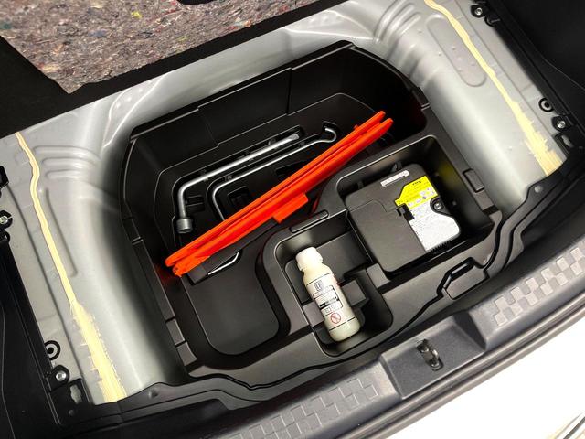 アクア Ｓスタイルブラック　禁煙車　衝突軽減ブレーキ　純正ナビ　バックカメラ　オートエアコン　スマートキー　ＬＥＤヘッドライト　オートハイビーム　電動格納ミラー　パワーウィンドウ　車線逸脱抑制装置　ＥＴＣ（51枚目）