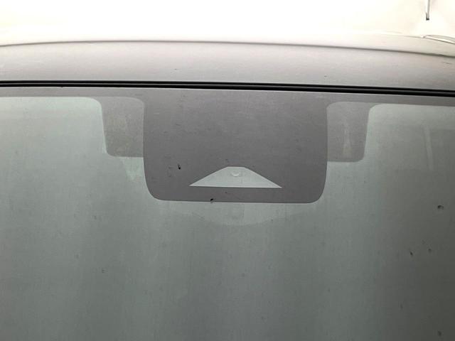 セレナ ハイウェイスターＶ　登録済未使用車　純正１２．３インチナビ　アラウンドビューモニター　プロパイロット　ハンズフリー両側電動スライドドア　純正１６インチアルミ　ＬＥＤヘッド　パドルシフト　オートライト　オートエアコン（3枚目）