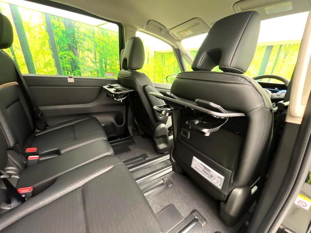 セレナ ハイウェイスターＶ　登録済未使用車　純正１２．３インチナビ　アラウンドビューモニター　プロパイロット　ハンズフリー両側電動スライドドア　純正１６インチアルミ　ＬＥＤヘッド　パドルシフト　オートライト　オートエアコン（49枚目）