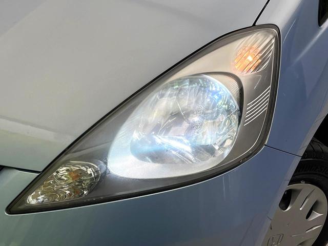 フィット Ｇ　禁煙車　ＳＤナビ　バックカメラ　キーレス　ＬＥＤヘッドライト　パワーウィンドウ　ドアバイザー　電動格納ミラー　オートライト　ＥＴＣ（12枚目）