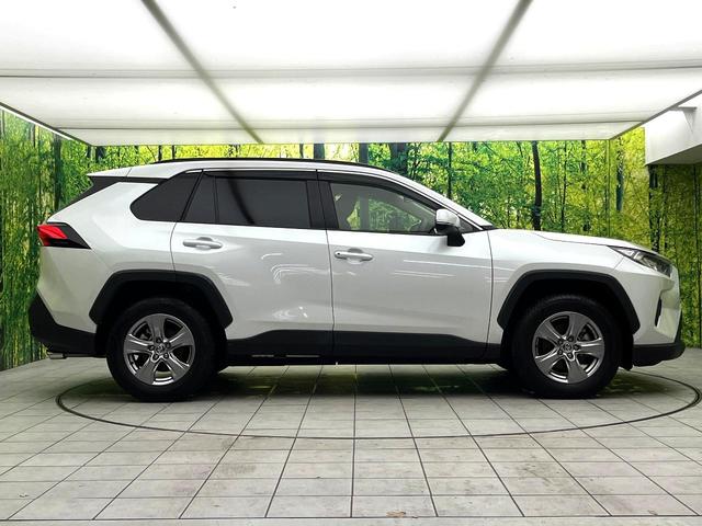 ＲＡＶ４ Ｘ　禁煙車　４ＷＤ　純正８型ディズプレイオーディオ　バックカメラ　レーダークルーズコントロール　オートブレーキホールド　オートエアコン　ＬＥＤヘッドライト　純正１７インチアルミ　スマートキー　ＥＴＣ（40枚目）