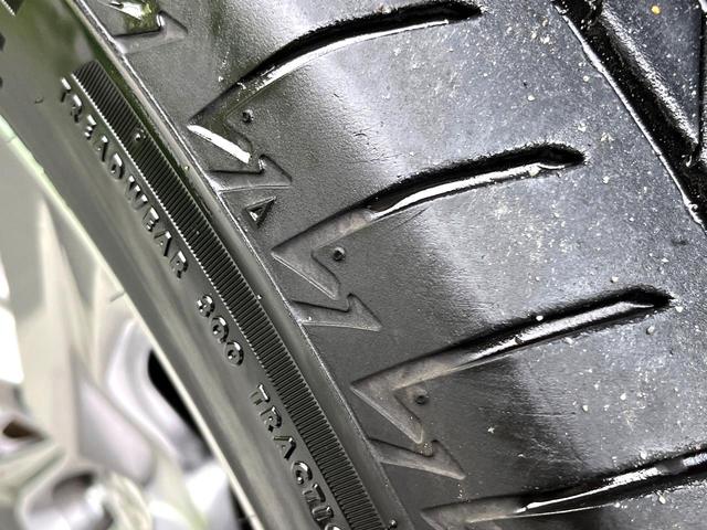 ＲＡＶ４ Ｘ　禁煙車　４ＷＤ　純正８型ディズプレイオーディオ　バックカメラ　レーダークルーズコントロール　オートブレーキホールド　オートエアコン　ＬＥＤヘッドライト　純正１７インチアルミ　スマートキー　ＥＴＣ（44枚目）