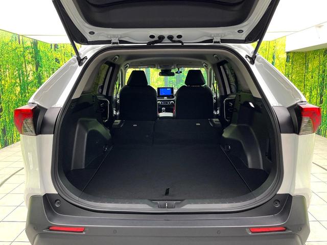 ＲＡＶ４ Ｘ　禁煙車　４ＷＤ　純正８型ディズプレイオーディオ　バックカメラ　レーダークルーズコントロール　オートブレーキホールド　オートエアコン　ＬＥＤヘッドライト　純正１７インチアルミ　スマートキー　ＥＴＣ（50枚目）