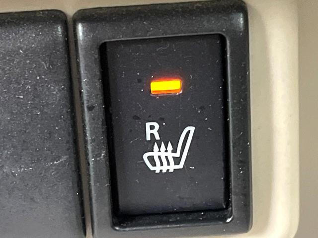 アルトラパン Ｘ　禁煙車　衝突軽減ブレーキ　純正ナビ　全周囲カメラ　シートヒーター　オートエアコン　スマートキー　ＬＥＤヘッドライト　純正１４インチアルミ　アイドリングストップ　フロアマット　ドアバイザー（5枚目）