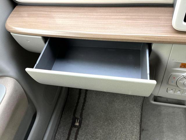 アルトラパン Ｘ　禁煙車　衝突軽減ブレーキ　純正ナビ　全周囲カメラ　シートヒーター　オートエアコン　スマートキー　ＬＥＤヘッドライト　純正１４インチアルミ　アイドリングストップ　フロアマット　ドアバイザー（43枚目）