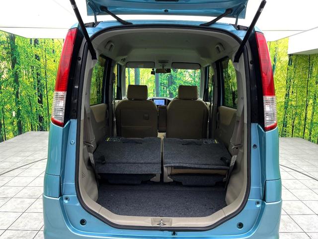 ���i�̂���������ʋ΁A���}���ɏ\���ȉ׎��X�y�[�X���m�ۂ��Ă���܂��B�Z�J���h�V�[�g��|���ƁA�傫�ȉו��̐ύڂ��\�ł���